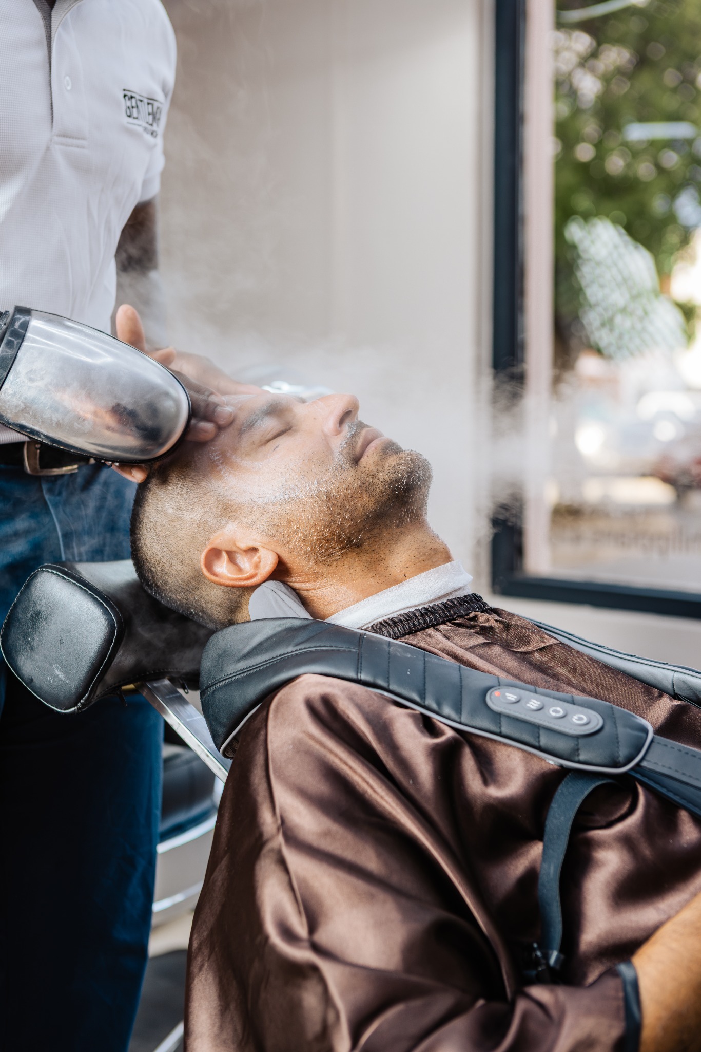Hot towel treatment at Gentleman Barbershop